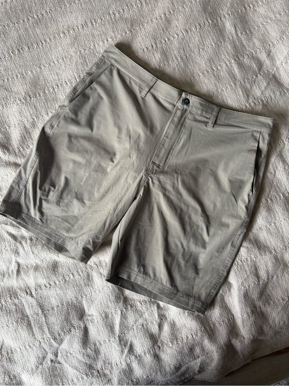 Saxx Men's Light Gray Athletic Chino Shorts
